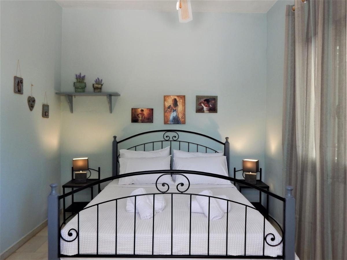 Ninemia Country House Vromonerion Bagian luar foto