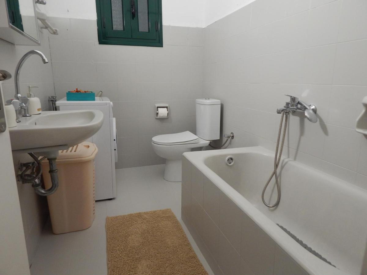 Ninemia Country House Vromonerion Bagian luar foto